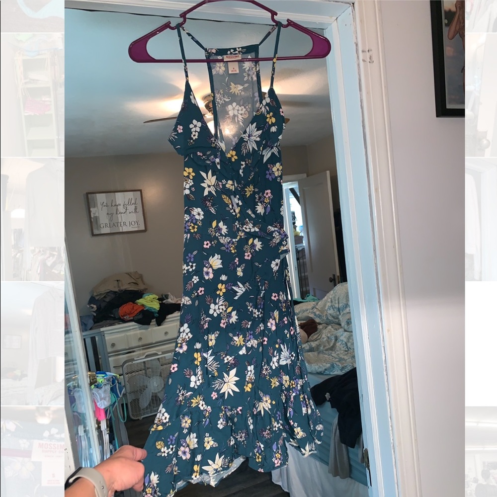Super cute dress by Mossimo